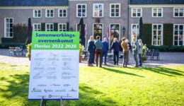 Drents/Overijsselse waterpartners verlengen samenwerking
