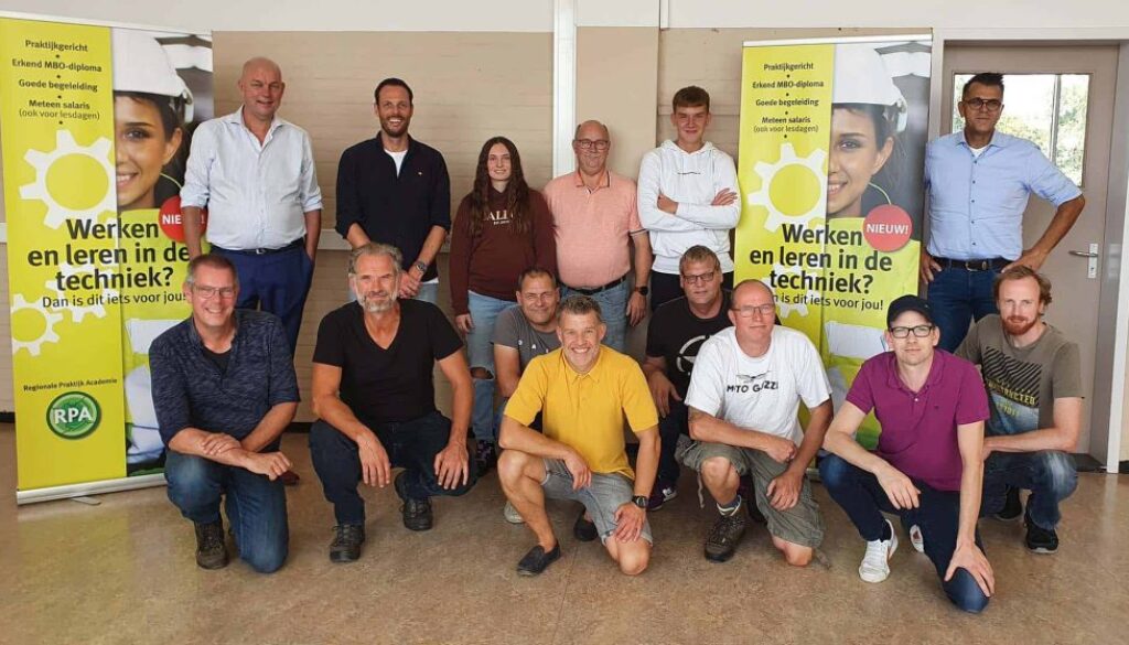 Projectteam, praktijkcoach, ondernemers en leerlingen van de RPA procestechniek