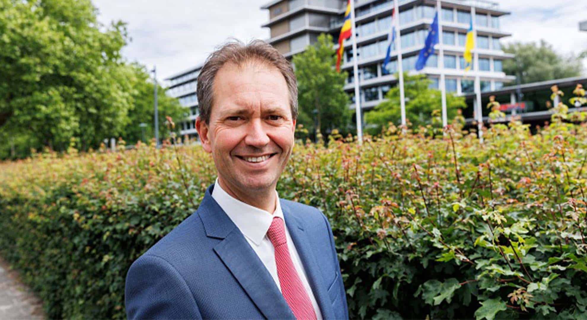 gedeputeerde-Eddy-van-Hijum
