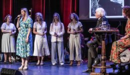 Paul van Vliet toegezongen door Wilminks Kweek