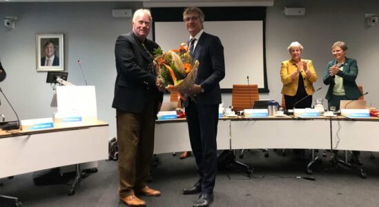 Fotobijschrift: André Hammer (links op de foto), nieuw lid van het algemeen bestuur van Waterschap Drents Overijsselse Delta.
