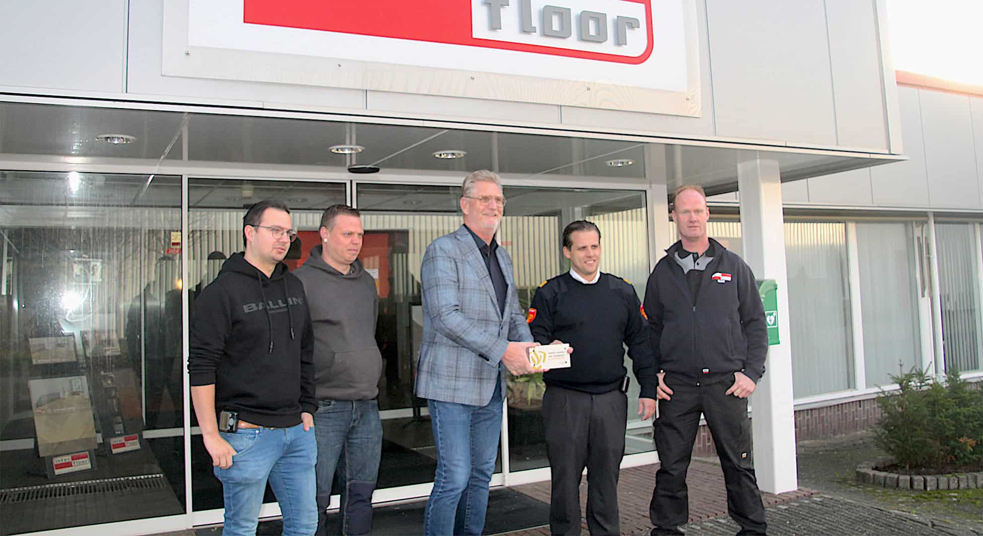Uitreiking gevelbordje - Interfloor