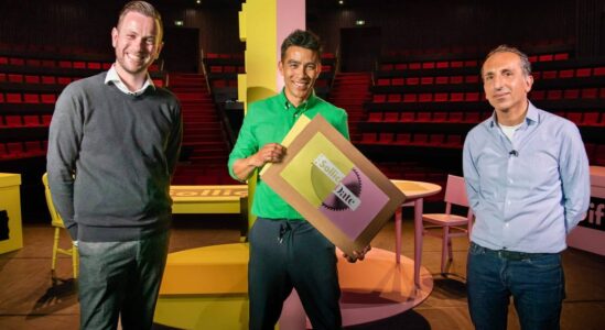 Foto: v.l.n.r. werkgever Willem-Jan, presentator Ruben, en werkzoekende Sewan