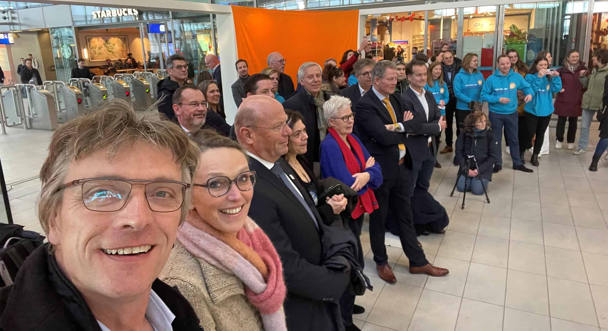 Foto WDODelta - Dijkgraaf Dirk-Siert Schoonman van Waterschap Drents Overijsselse Delta was één van de aanwezige bestuurders bij de lancering van de landelijke campagne voor de Waterschapsverkiezingen_