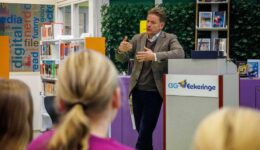 Gastcollege burgemeester Rob Bats - foto aangeleverd