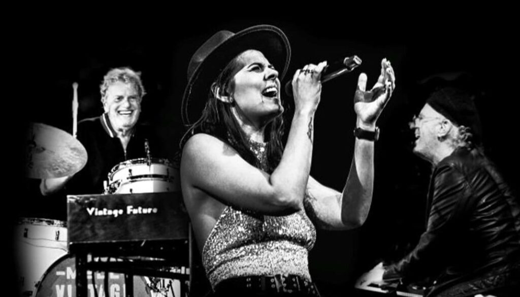 Mell & Vintage Future - Roots & Romance III - Beeld staand (c) rechtenvrij_web