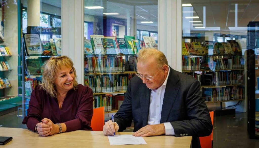 Ondertekening gemeente en SWDK (1)