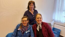Paula Bierma (coördinator Mantelzorgnetwerk Steenwijkerland), Rika Roffelsen (coördinator Netwerk Dementie Drenthe en Netwerk Dementie Steenwijkerland) en Ilona Luten (maatschappelijk werker Noorderboog)