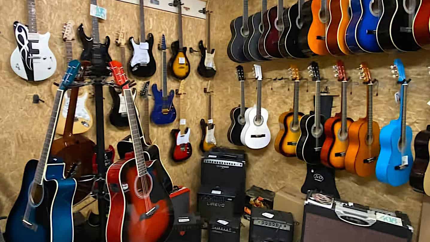 Verkoop overgebleven voorraad muziekshop Jan de Vries.