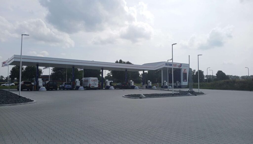 Op 12 juni was dit het goedkoopste tankstation van Nederland. ©Dave Prins