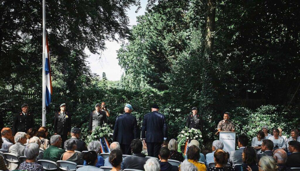 Herdenking 15 Augustus 1945 - foto Thom Dolstra