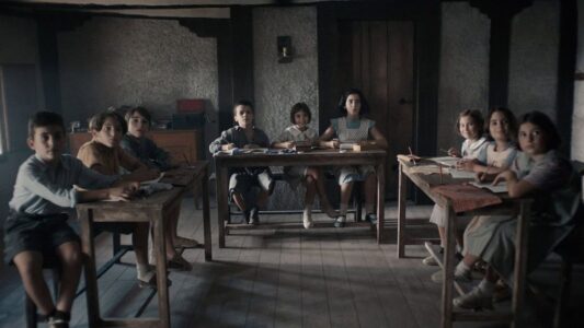 The Teacher Who Promised the-sae - foto aangeleverd