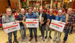 Vrijwilligersawards gemeente Ooststellingwerf - foto Rens Hooyenga