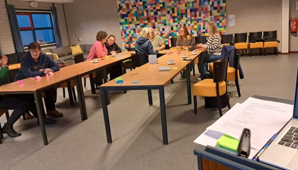 Bijeenkomst Heel Ooststellingwerf Repareert - foto aangeleverd