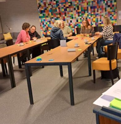 Bijeenkomst Heel Ooststellingwerf Repareert - foto aangeleverd