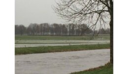 de velden aan de Aa voetballen of watertrappen - foto aangeleverd