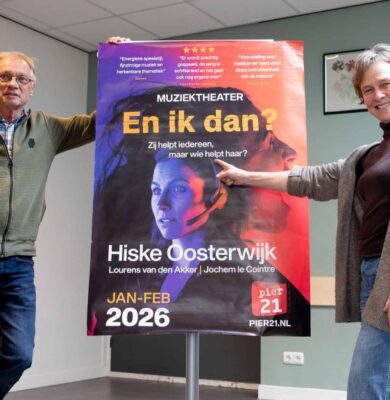 Wim Lem en Margreet Spaa zijn blij dat ze de succesvolle voorstelling ‘En ik dan?’ naar Makkinga hebben weten te halen - foto aangeleverd