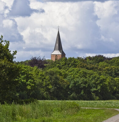 kerktoren rolde - foto aangeleverd