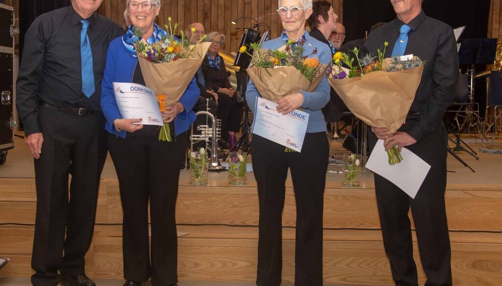 Jubilarissen gehuldigd - foto aangeleverd