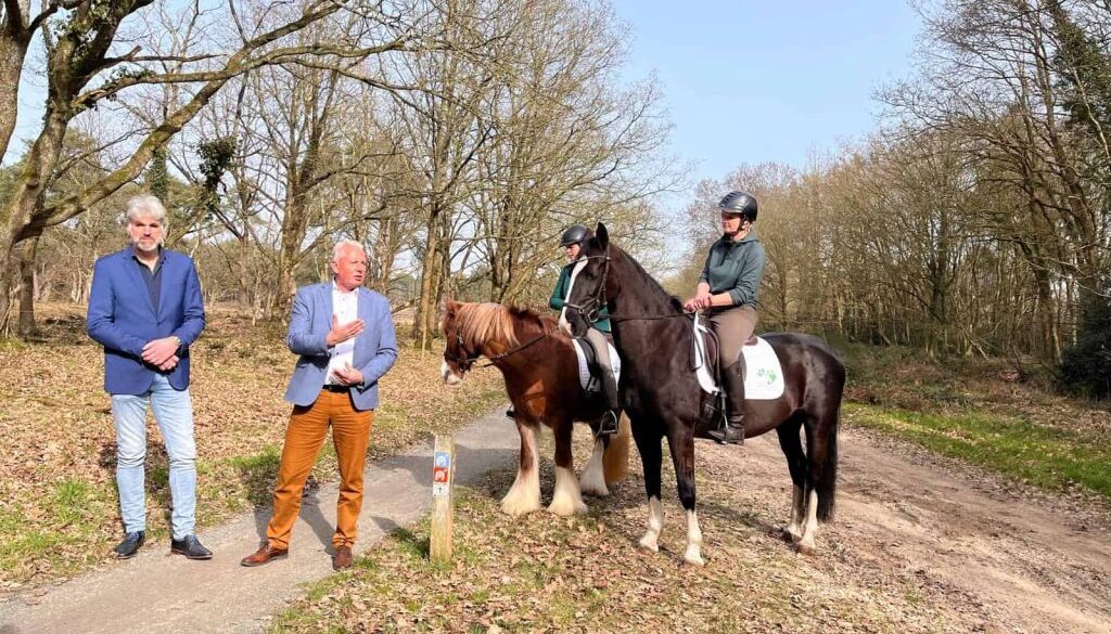 Opening ruiter en menroute Holtingerveld-Henk Emmens li en Alfred Schoenmaker - foto aangeleverd