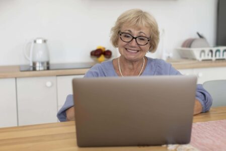SeniorWeb - foto freepik
