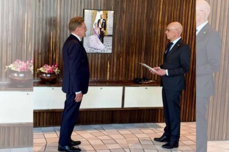 Rob Bats beëdigd als waarnemend burgemeester van Doesburg - foto Linkedin