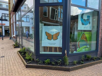 Steenwijk viert eerste groene winkelstraat. (foto aangeleverd)