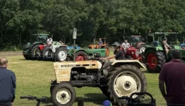 Trekkertoertocht Zorgvlied (foto aangeleverd)