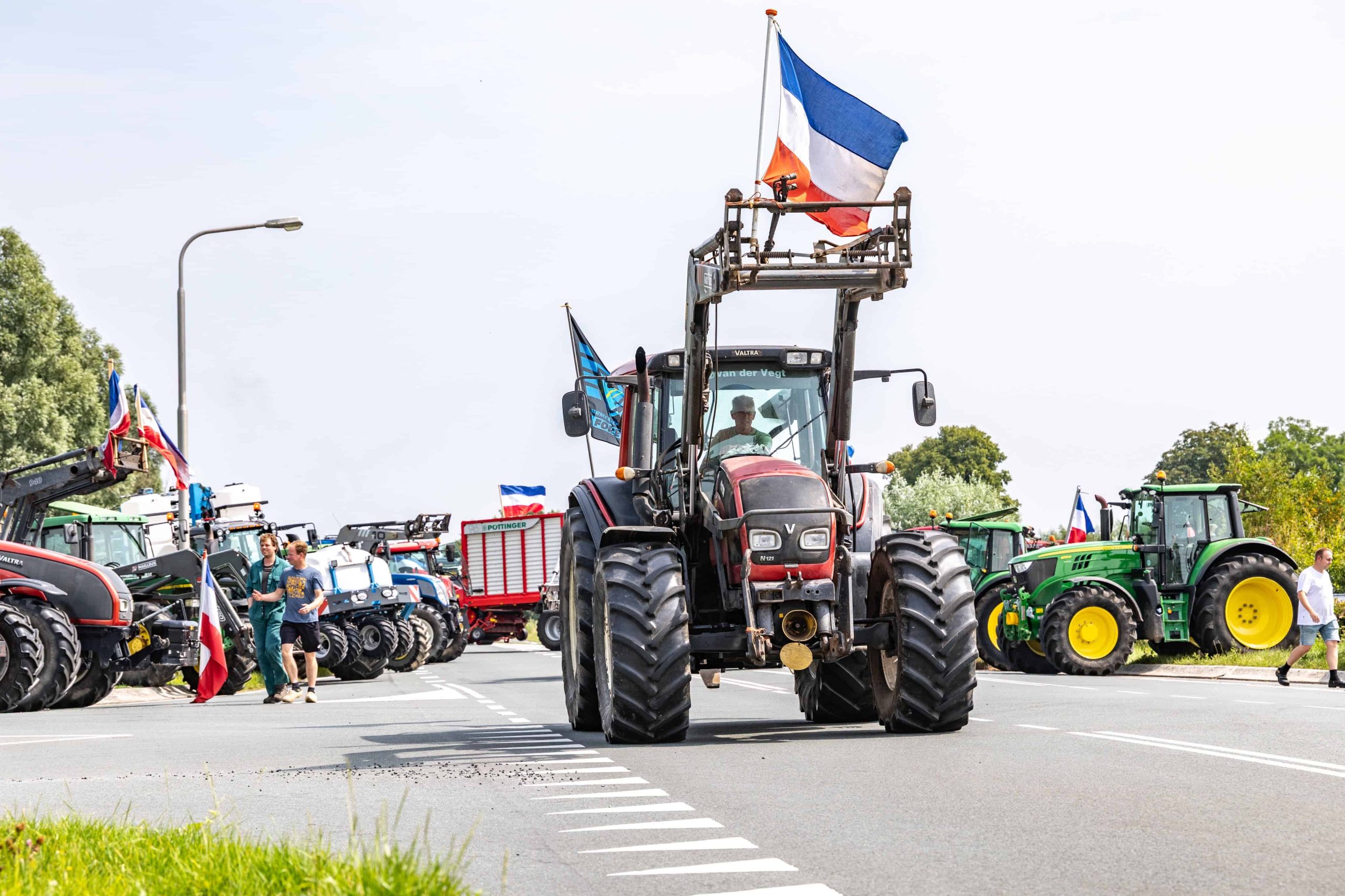 Boerenblokkade vlakbij Spanga (foto: BTBmedia).