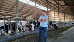 Melkveehouder Harrald Helmers uit Giethoorn