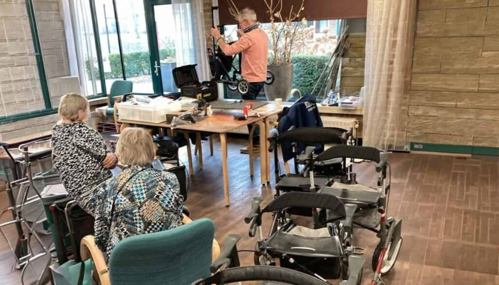 Rollator apk (foto NicoMaud De Haan)