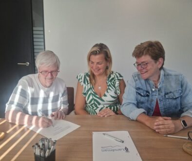 Vlnr: bestuursleden Ria van Hien, Maaike Jansen en Inge Boerkamp (foto aangeleverd)