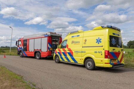 Brandweer en ambulance rukten uit naar Oldemarkt foto BTBmedia