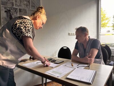 Inwoners van Wapserveen oefenen met een noodsituatie