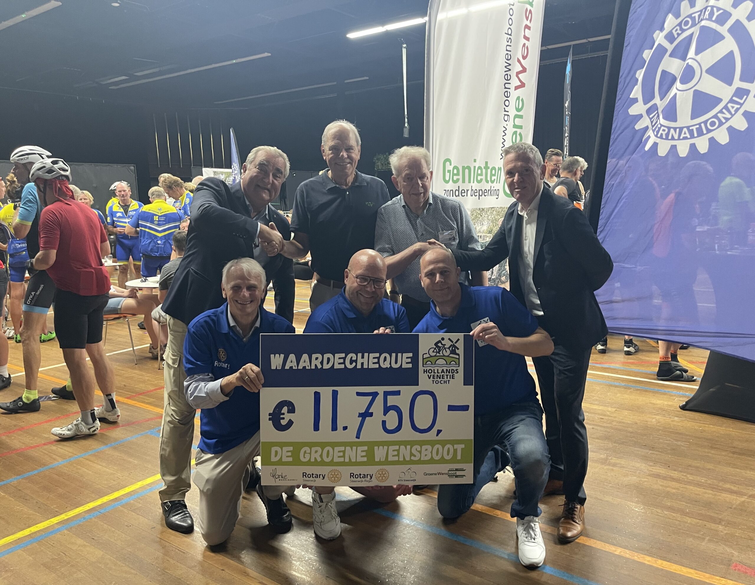 Chequeuitreiking Hollands Venetië Tocht (Foto aangeleverd)