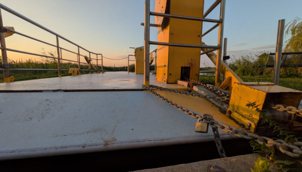 Pontje De Lende aan de ketting (foto_ De Werven)