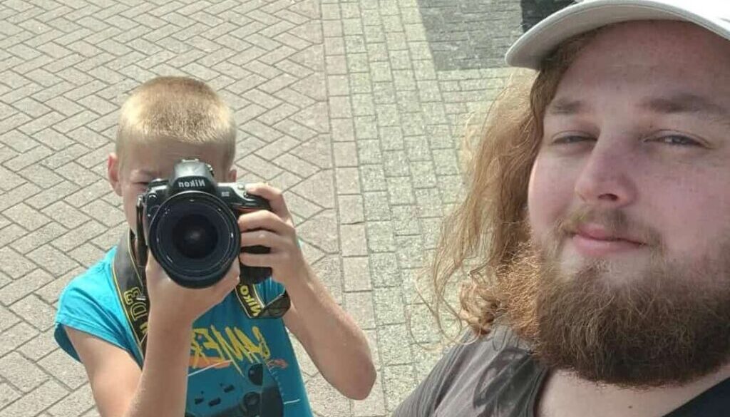 Thom Dolstra (r) bij het maken van een aankondigingsvideo (foto: Thom Dolstra).