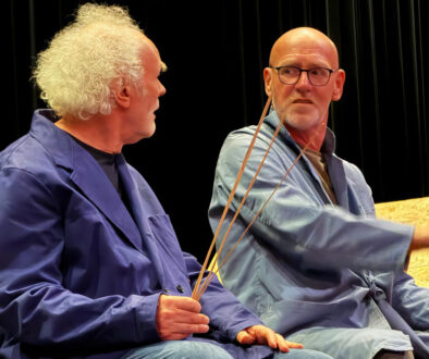 Scene uit de repetitie van Paradijsvogels uit West (foto aangeleverd)