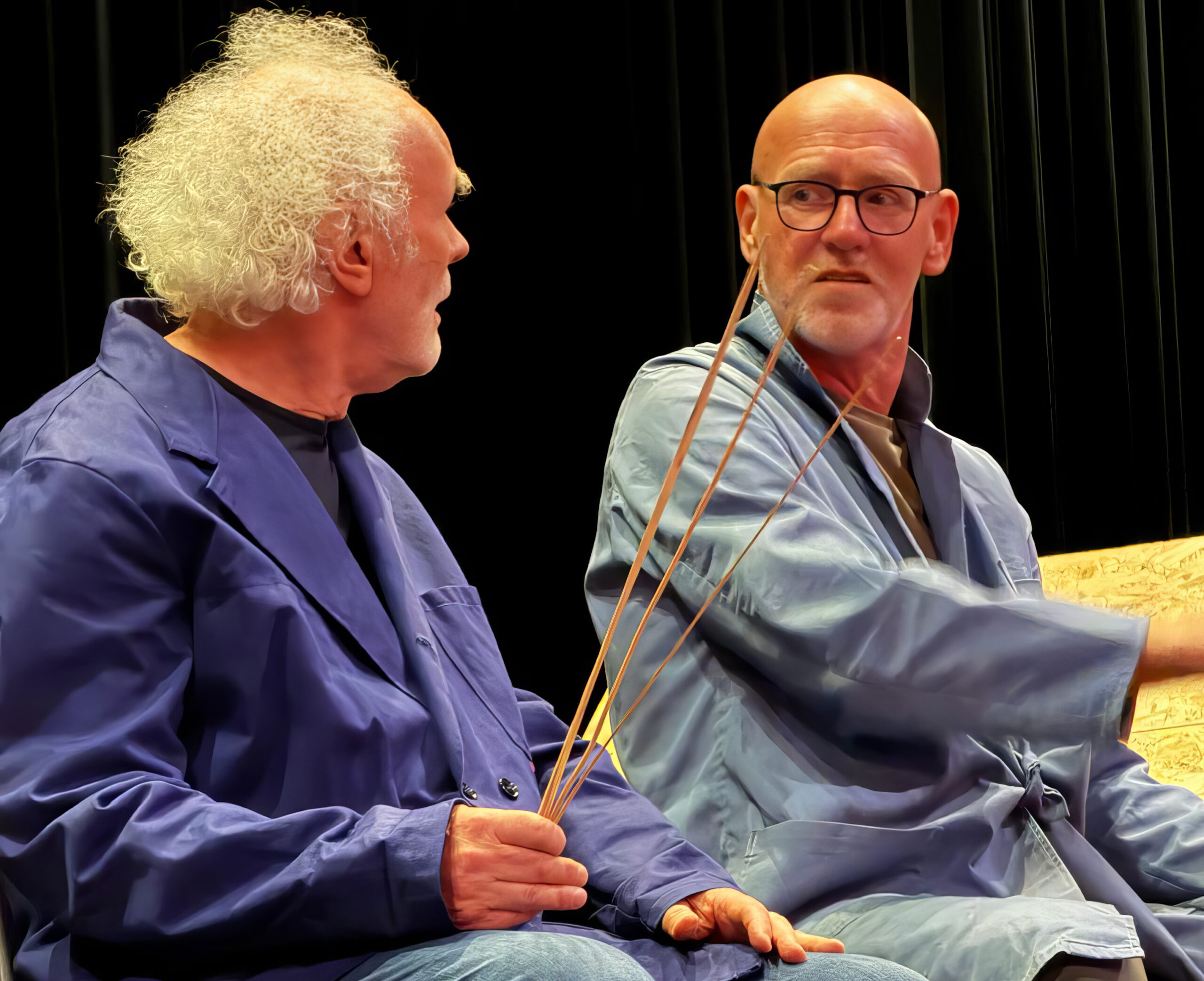Scene uit de repetitie van Paradijsvogels uit West (foto aangeleverd)