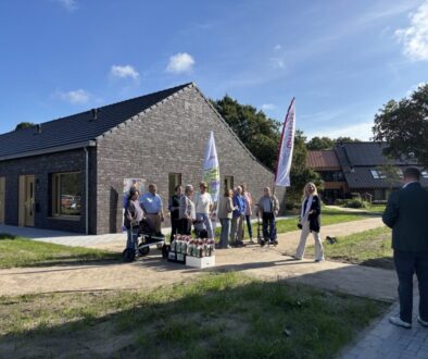 Bewoners 12 levensloopbestendige huurwoningen in Vledder verwelkomd (foto aangeleverd)
