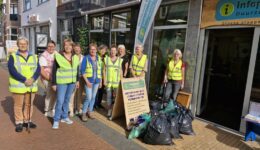 Team Steenwijk Centrum tijdens World Cleanup Day 2025
