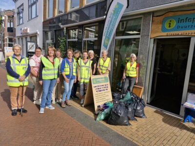 Team Steenwijk Centrum tijdens World Cleanup Day 2025