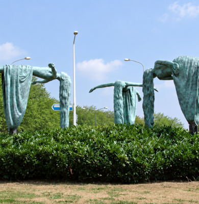 Three Floating Figures/De Maagden van Apeldoorn, 2001, De Maten, Apeldoorn (foto aangeleverd)