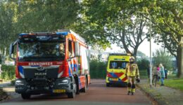 Brandweer, politie en ambulance ter plaatse in Wolvega (foto: BTBMedia)