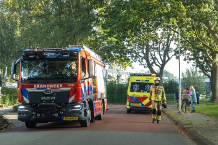 Brandweer, politie en ambulance ter plaatse in Wolvega (foto: BTBMedia)