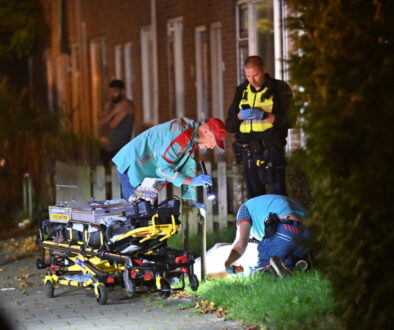 Twee gewonden moesten per ambulance naar het ziekenhuis (foto: Arnaud Vaartjes).