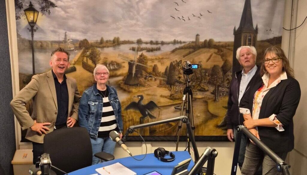 Onthulling wandkleed
