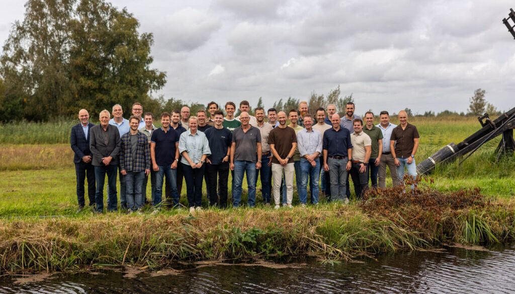 Team Gemalen en Stuwen: met beide benen op de grond, midden in het werkgebied, tussen water, polder en het landelijke gebied. Van bestuurder tot toezichthouder en uitvoerder (foto aangeleverd)